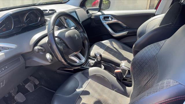 Peugeot 2008 image 8
