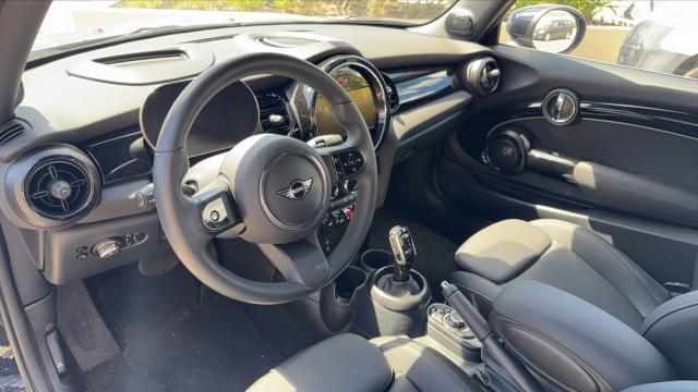 Mini Cabrio image 5