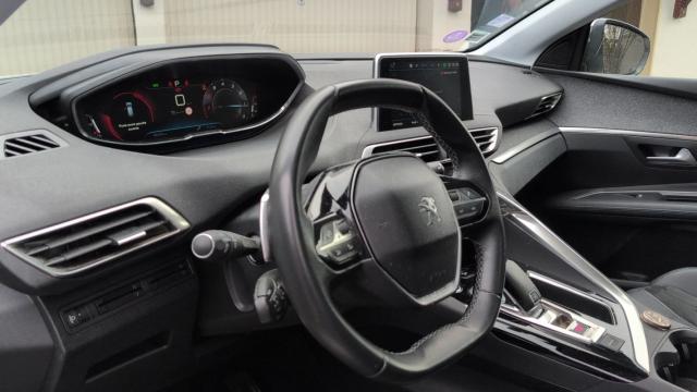 Peugeot 3008 image 2
