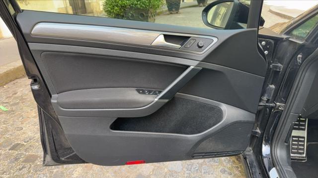 Volkswagen Golf image 1