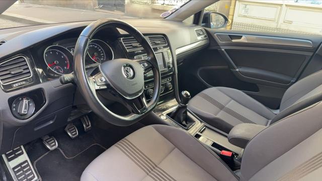 Volkswagen Golf image 9