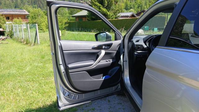 Mitsubishi Eclipse Cross image 9