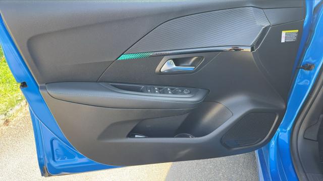 Peugeot 208 image 3