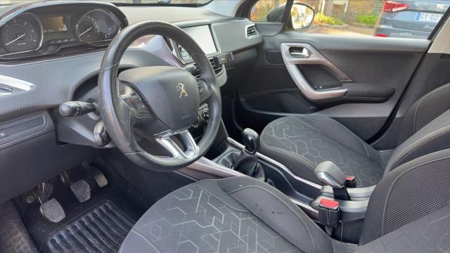 Peugeot 2008 image 2