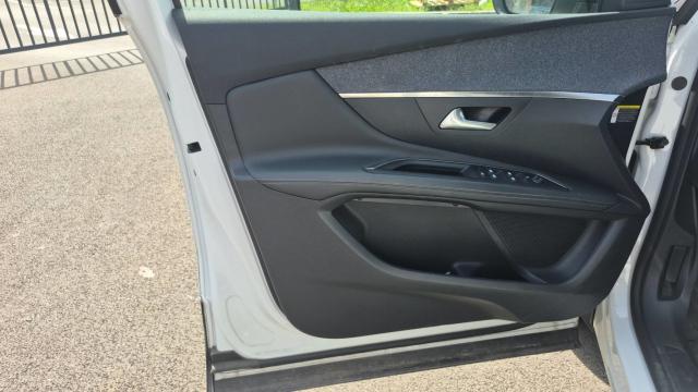 Peugeot 3008 image 4
