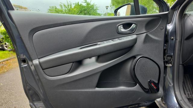 Renault Clio image 2