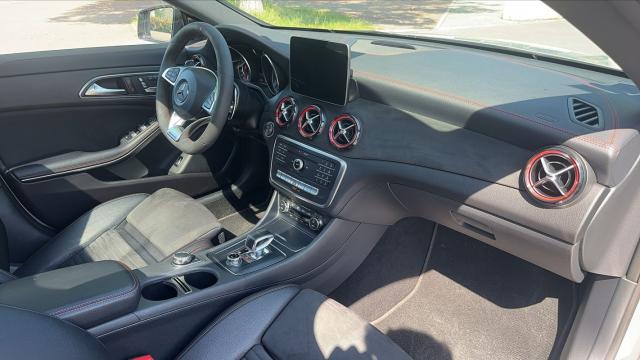 Mercedes Benz Cla Shooting Brake image 9