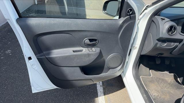 Dacia Sandero image 2