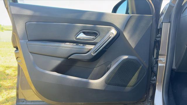 Dacia Duster image 2
