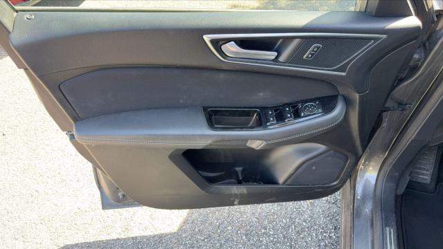 Ford Galaxy image 3