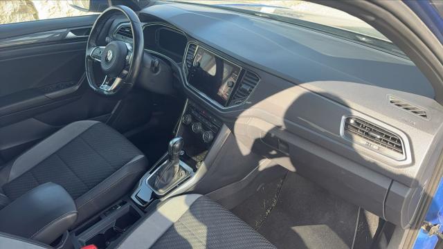 Volkswagen T-Roc image 2
