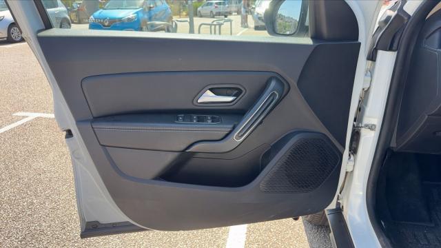 Dacia Duster image 1