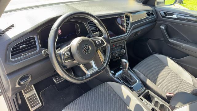 Volkswagen T-Roc image 2