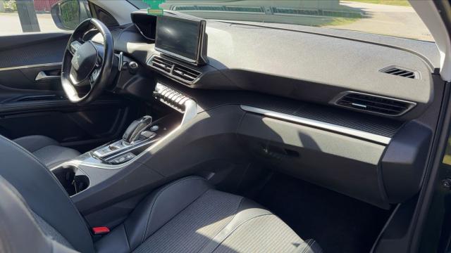Peugeot 5008 image 4
