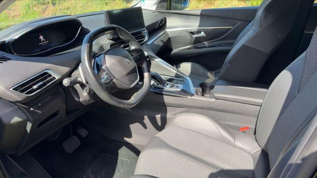 Peugeot 5008 image 8