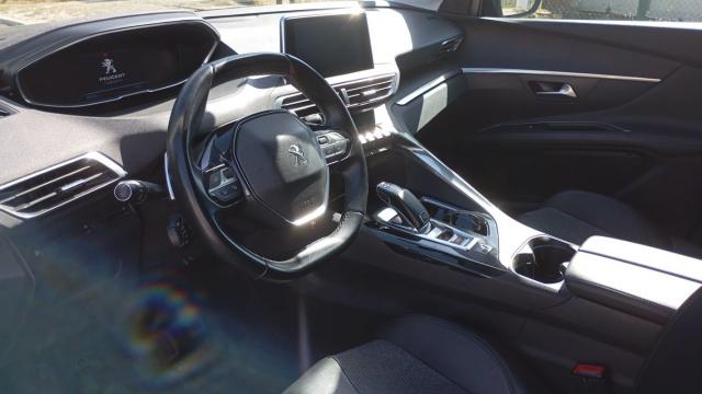 Peugeot 3008 image 3