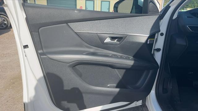 Peugeot 3008 image 3