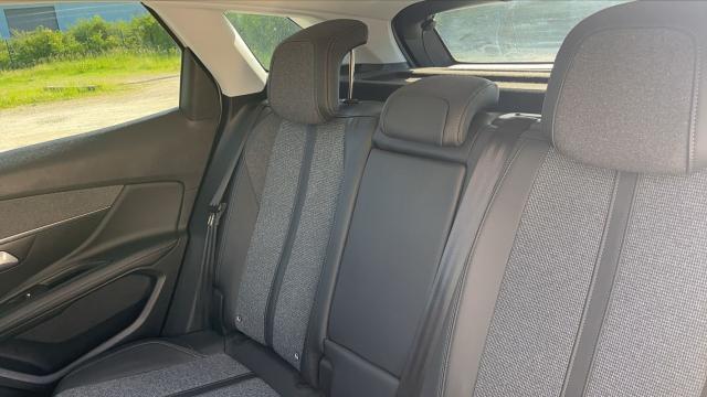 Peugeot 3008 image 9