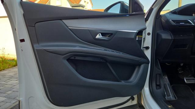 Peugeot 5008 image 8