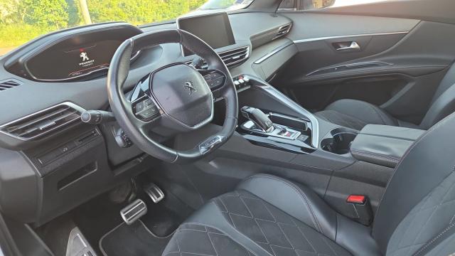 Peugeot 5008 image 1