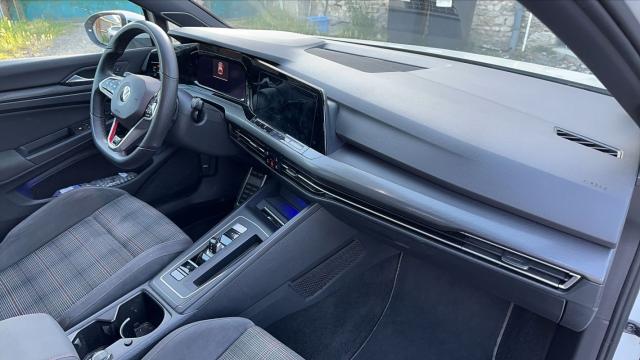 Volkswagen Golf image 9