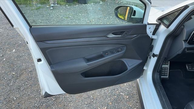 Volkswagen Golf image 8