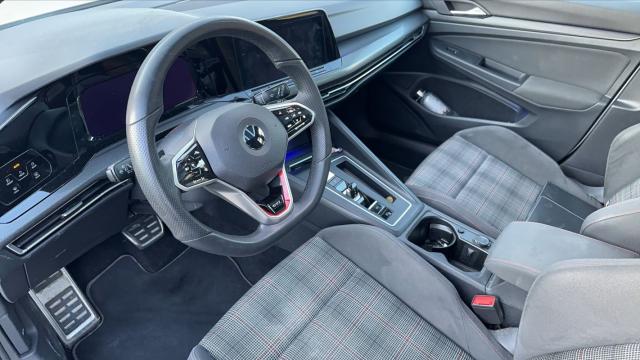 Volkswagen Golf image 4