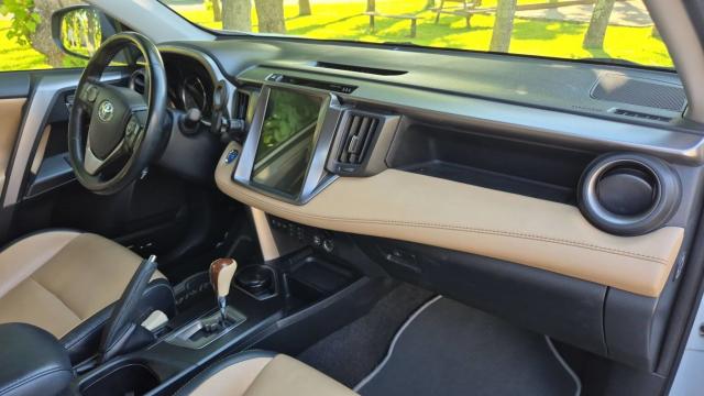 Toyota Rav4 image 6