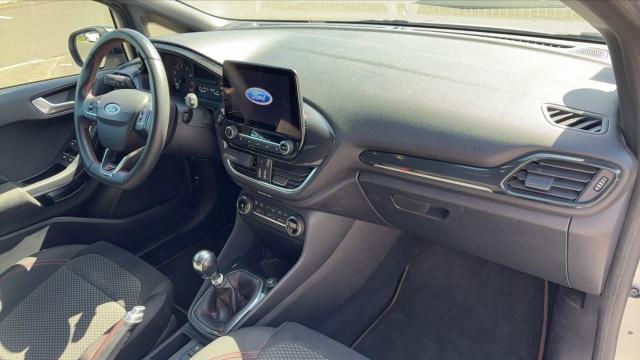 Ford Fiesta image 7