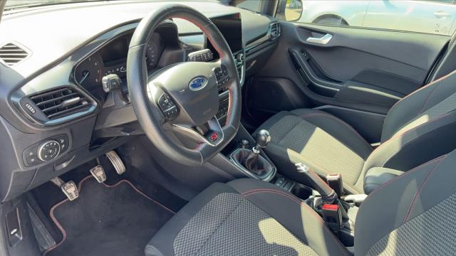 Ford Fiesta image 5