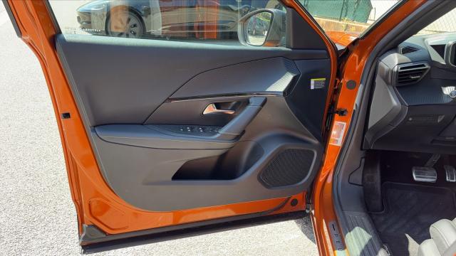 Peugeot 2008 image 7