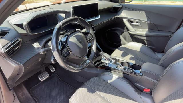 Peugeot 2008 image 4