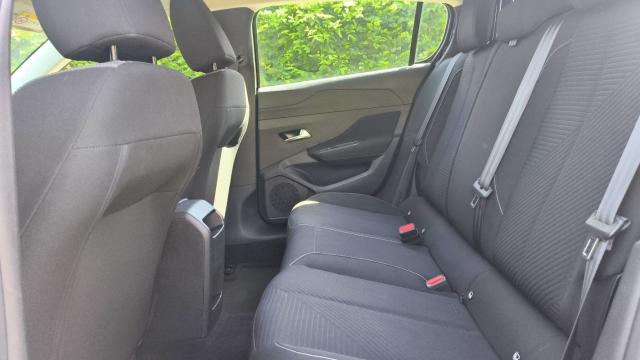 Peugeot 308 image 7