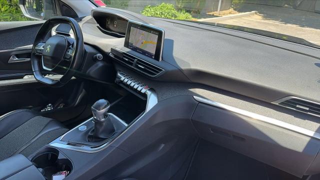 Peugeot 3008 image 6