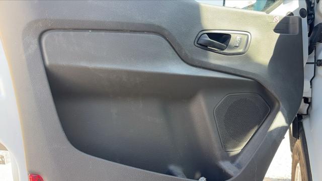 Ford Transit image 9