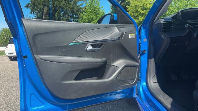 Peugeot 208 image 9