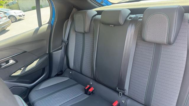 Peugeot 208 image 8
