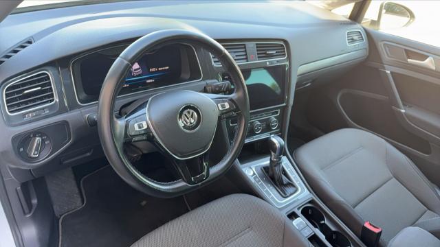 Volkswagen Golf image 1