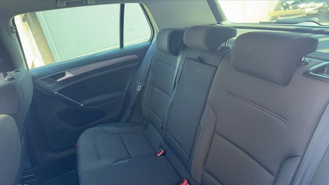 Volkswagen Golf image 3