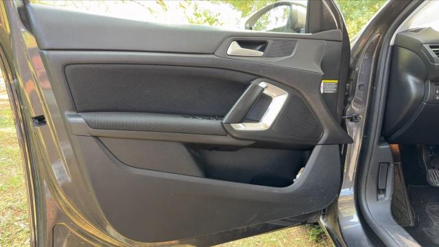 Peugeot 308 image 6