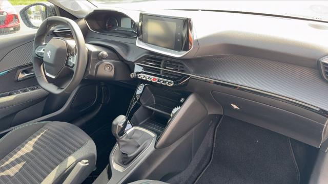 Peugeot 208 image 2