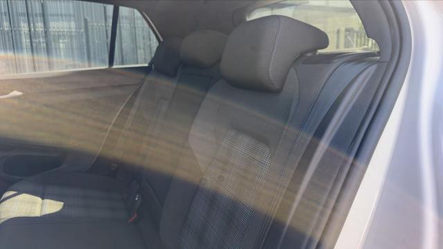 Volkswagen Golf image 7