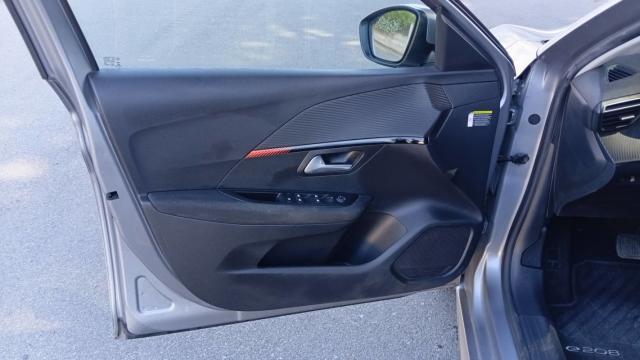 Peugeot E-208 image 7
