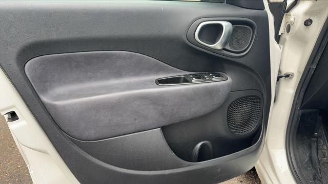 Fiat 500l image 3