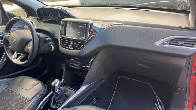 Peugeot 2008 image 6