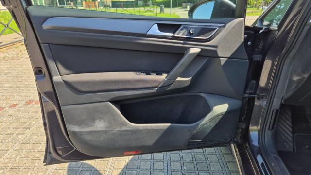 Volkswagen Golf Sportsvan image 1