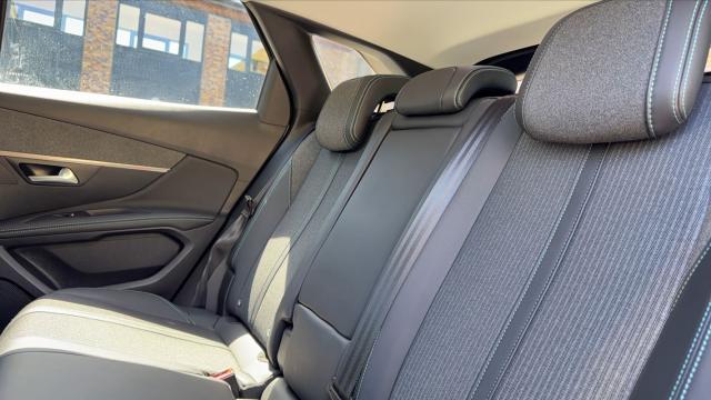 Peugeot 3008 image 3