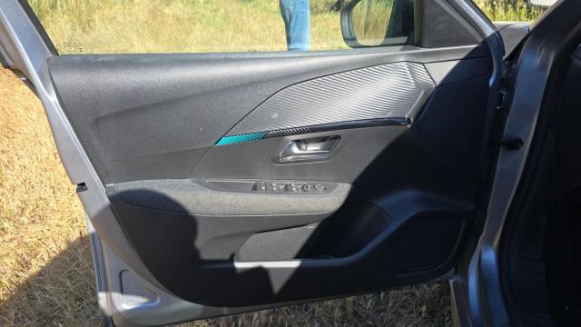 Peugeot 208 image 3