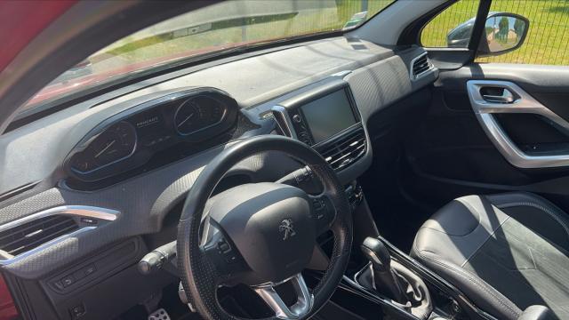 Peugeot 2008 image 1