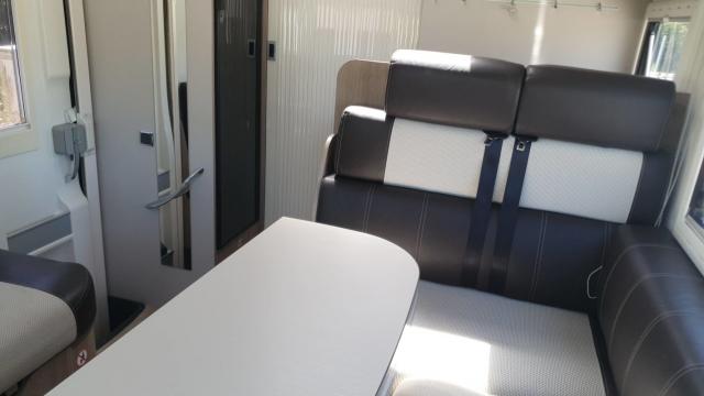 Ford Transit image 7